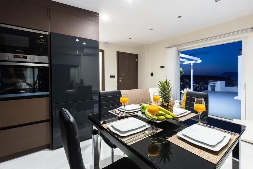 Home Sweet Home - Big Balcony With Great View Kíssamos Esterno foto